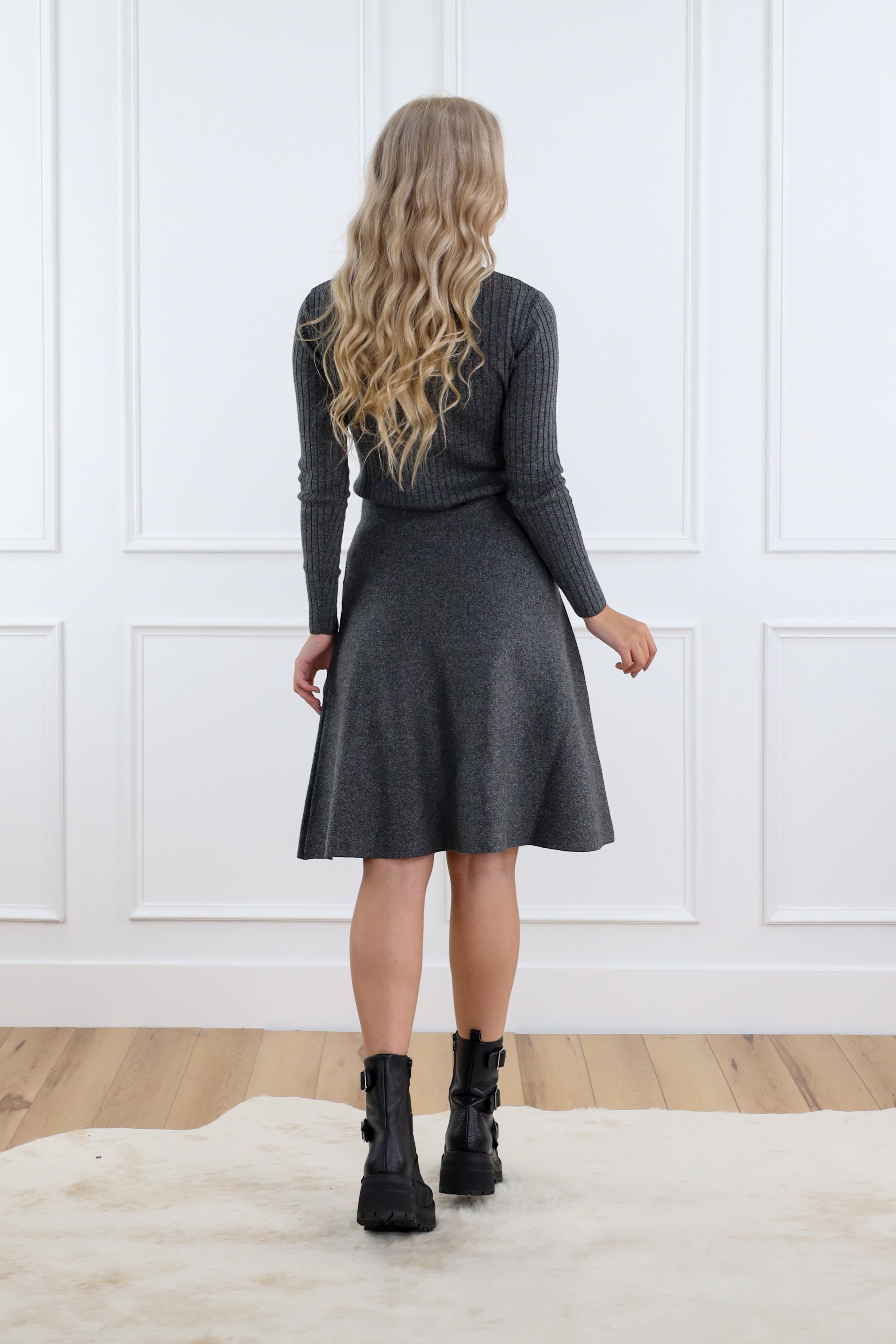 Basic Knit Skirt - 23"