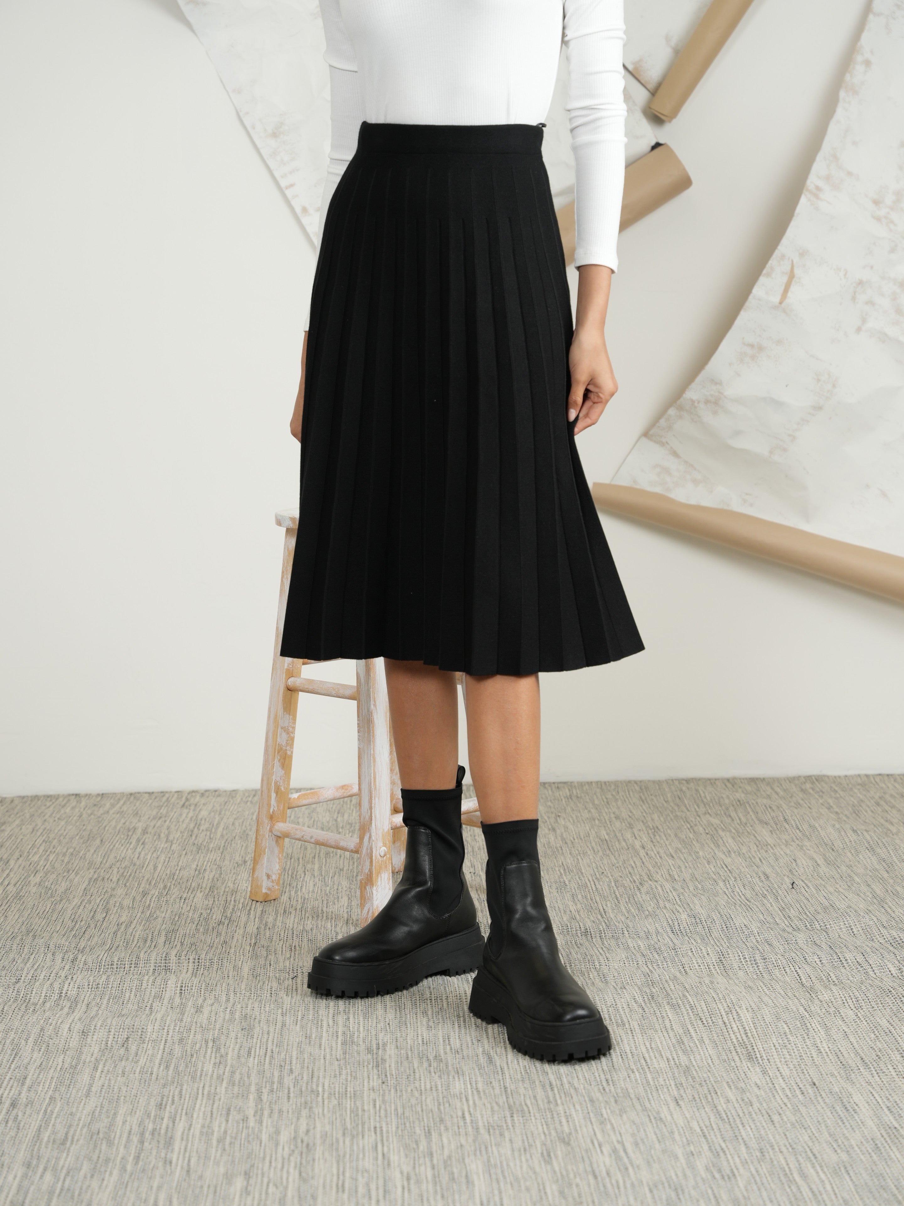 Knit Pleated Skirt 26"