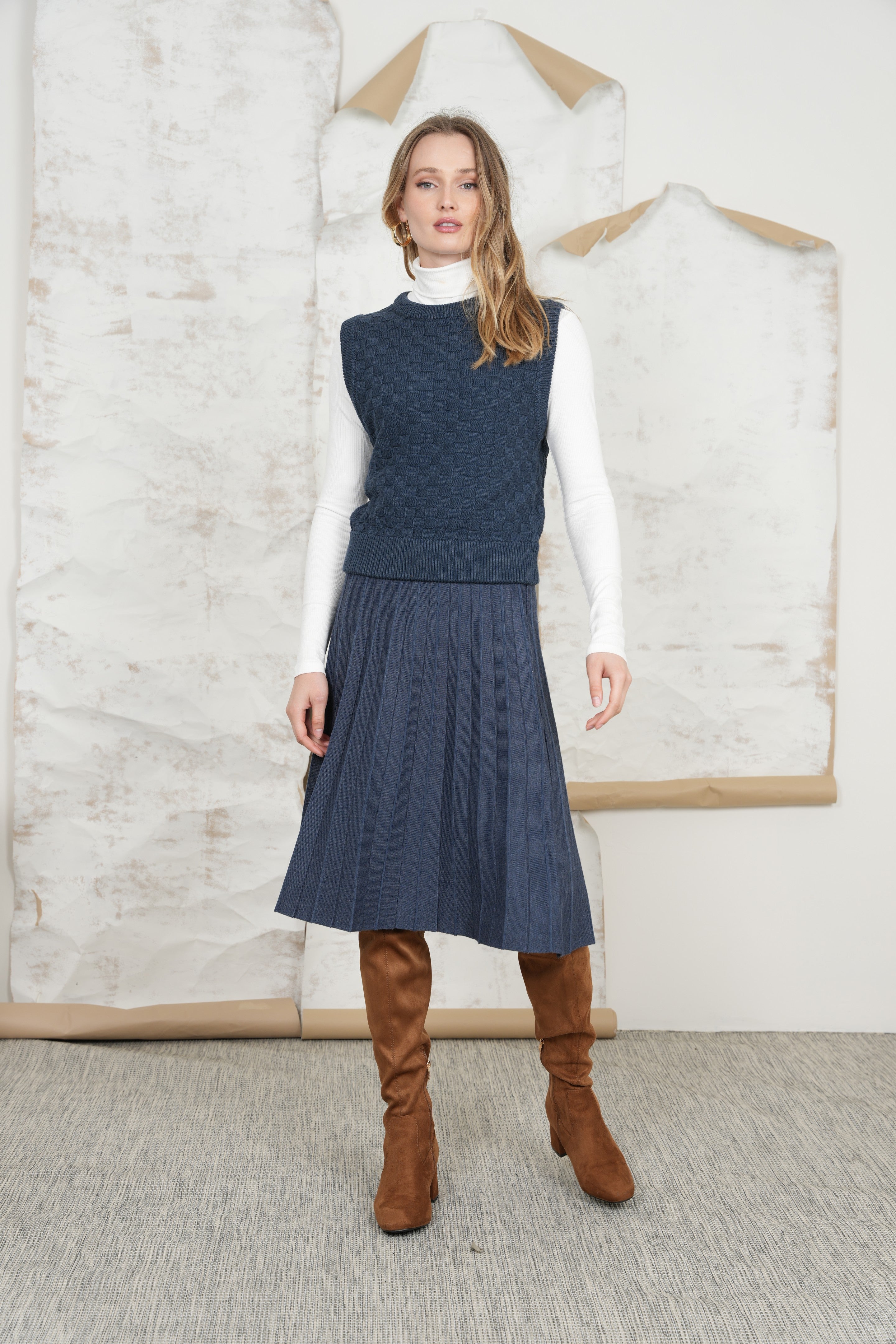 Knit Pleated Skirt 26"