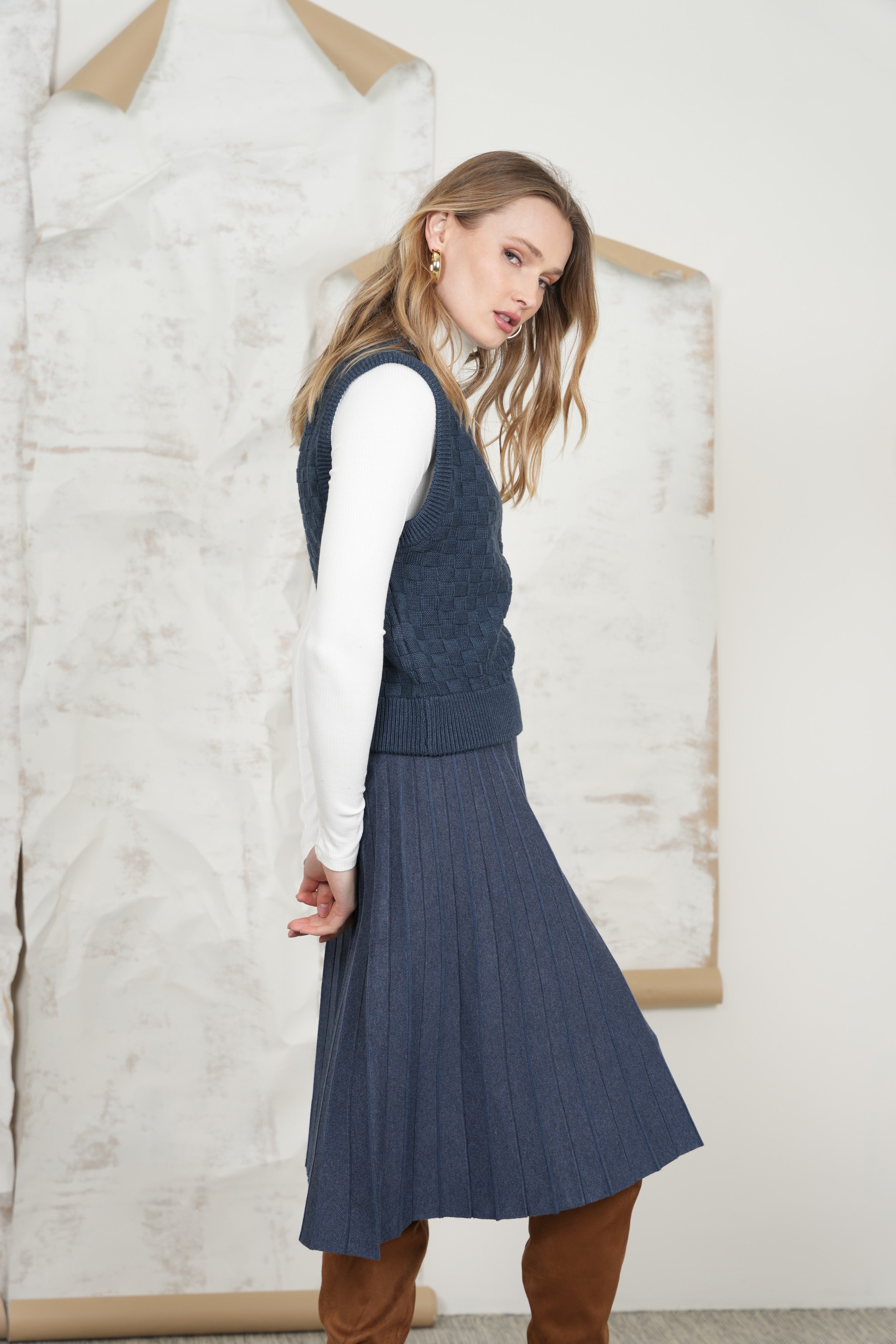 Knit Pleated Skirt 26"