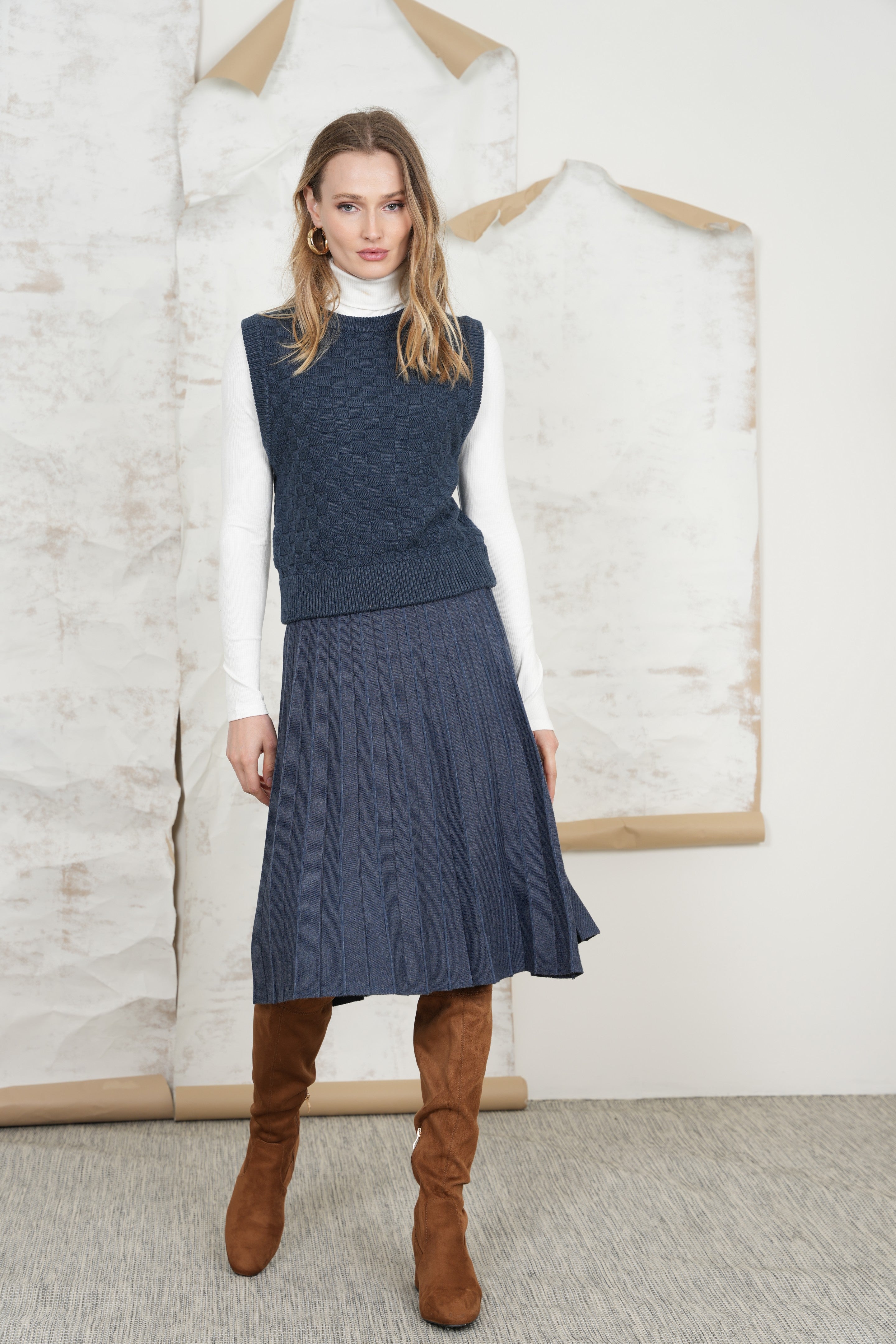 Knit Pleated Skirt 26"