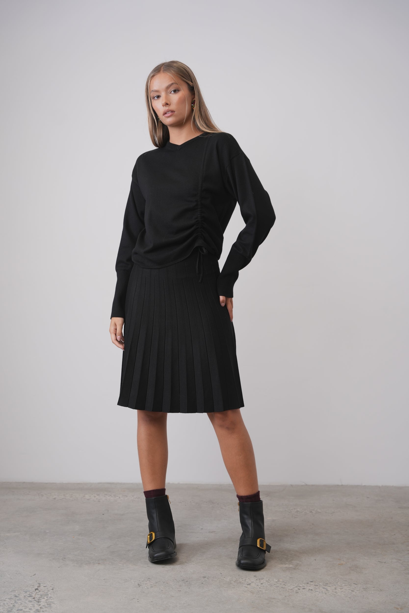 Knit Pleated Skirt 23"