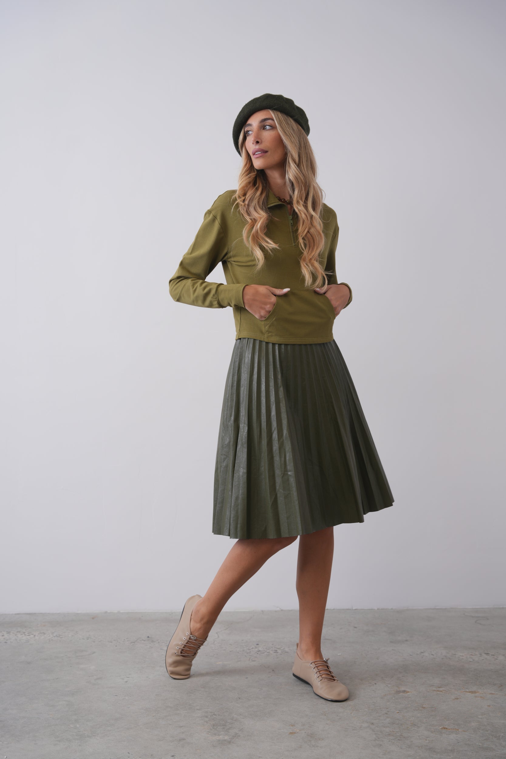 Crop Collared Sweatshirt