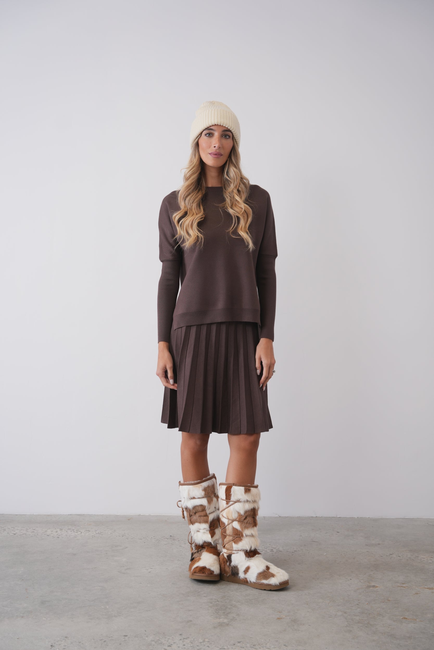 Knit Pleated Skirt 23"