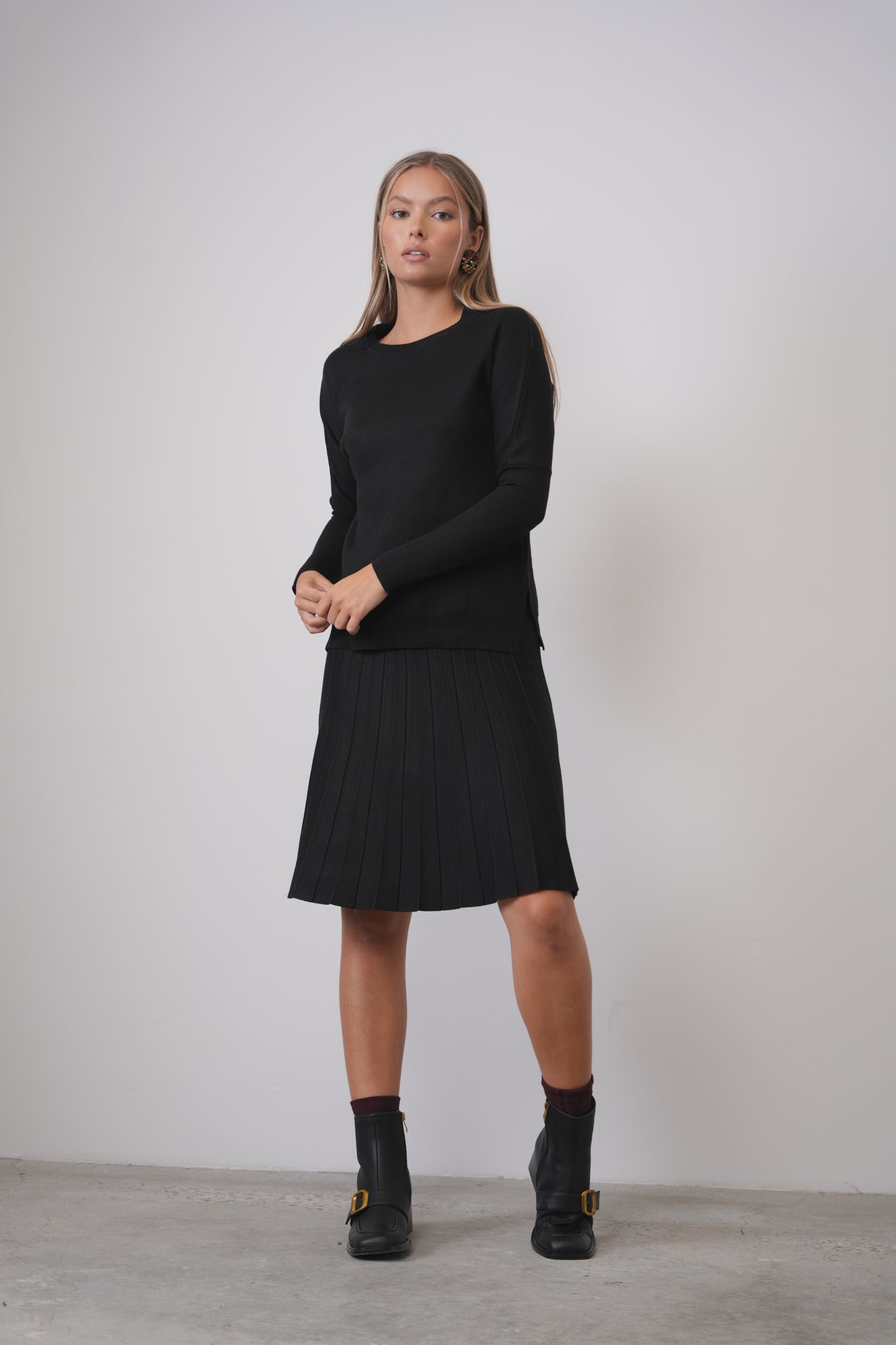 Knit Pleated Skirt 23"