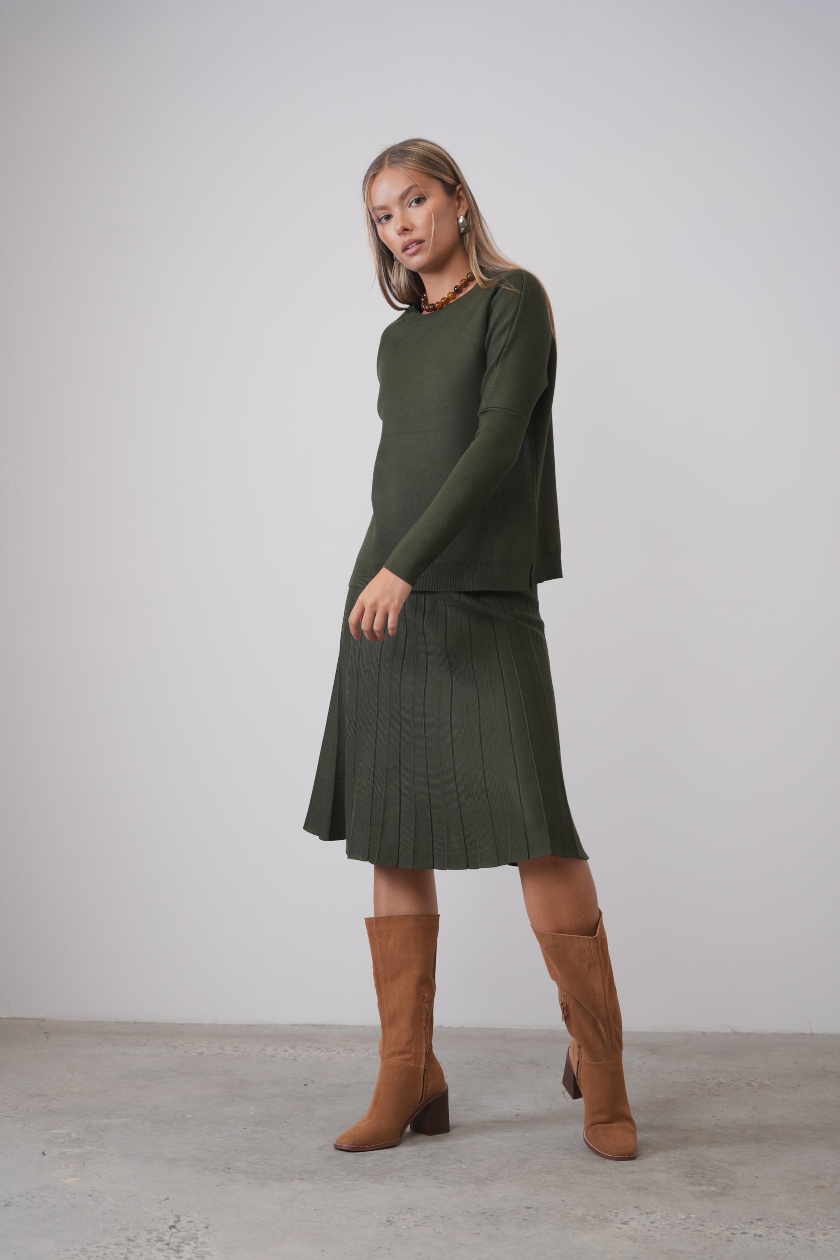 Knit Pleated Skirt 26"