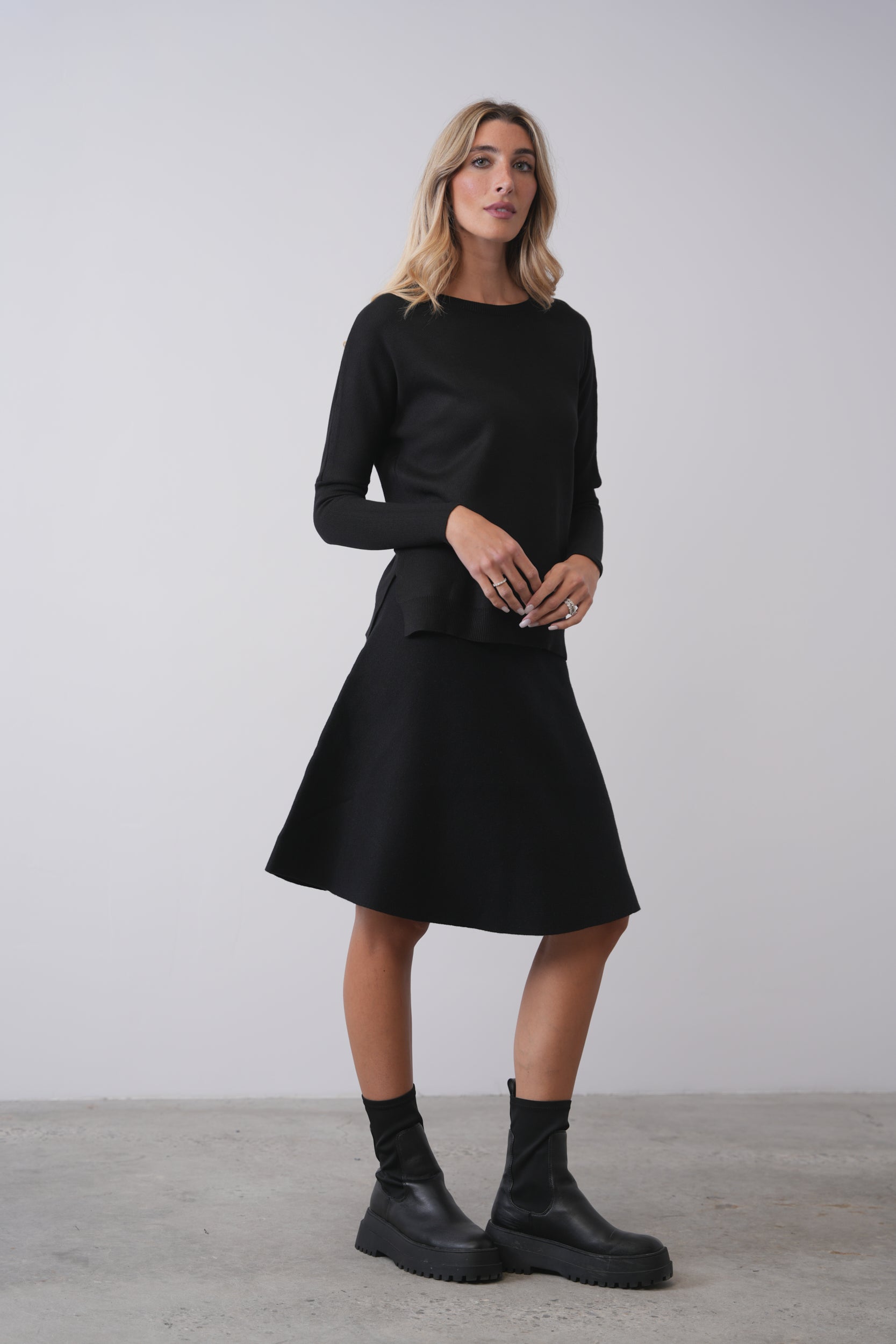 Basic Knit Skirt 23"