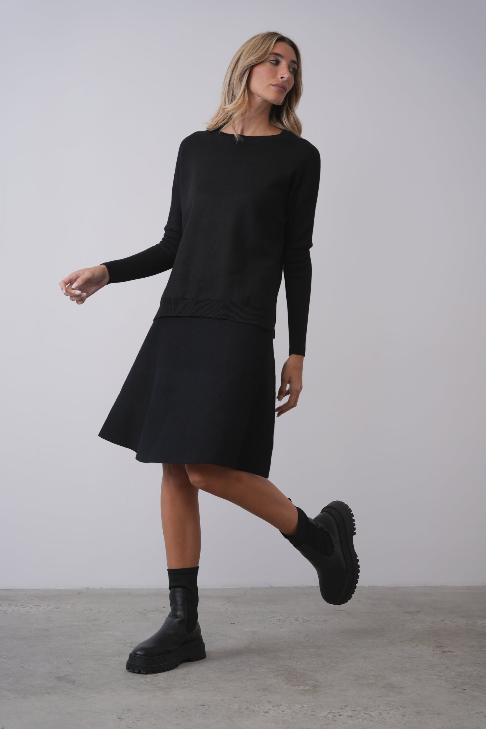 Basic Knit Skirt 23"