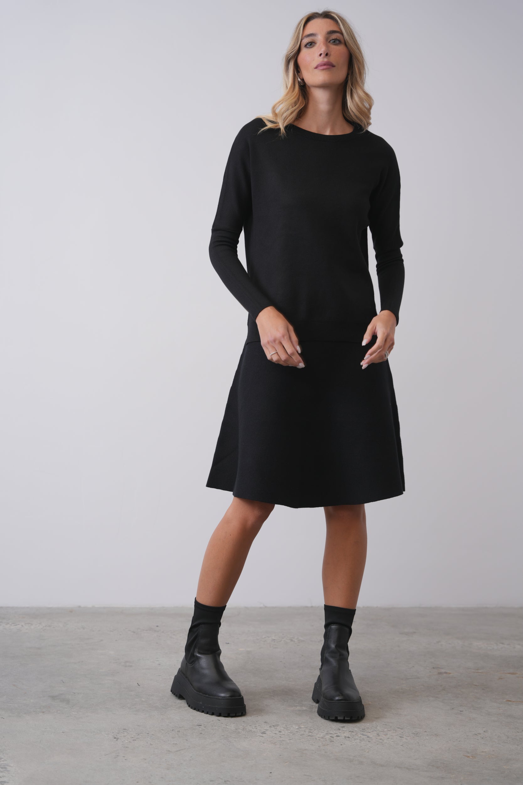 Basic Knit Skirt 23"