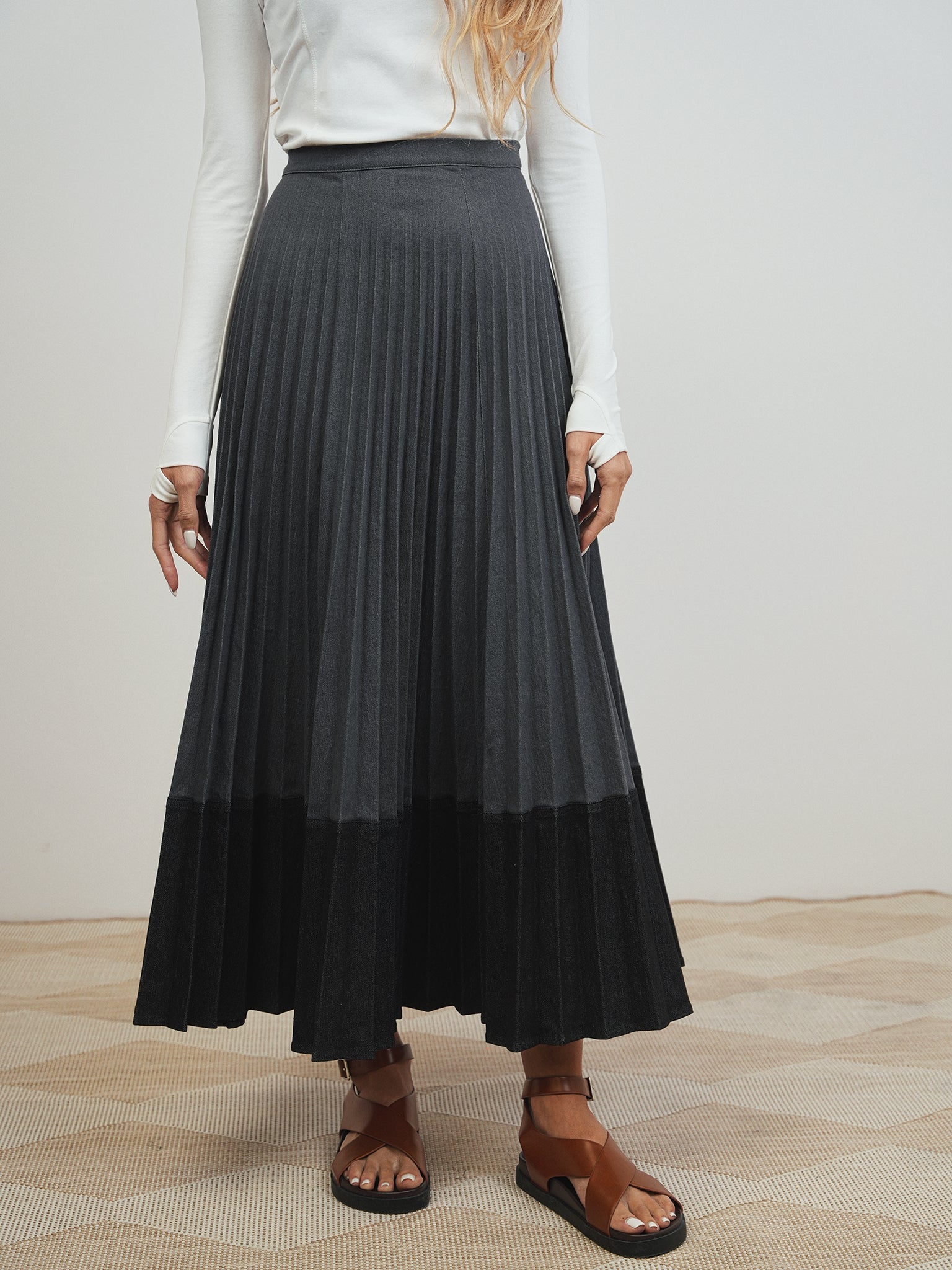 Colorblock Pleated Denim Skirt - Long