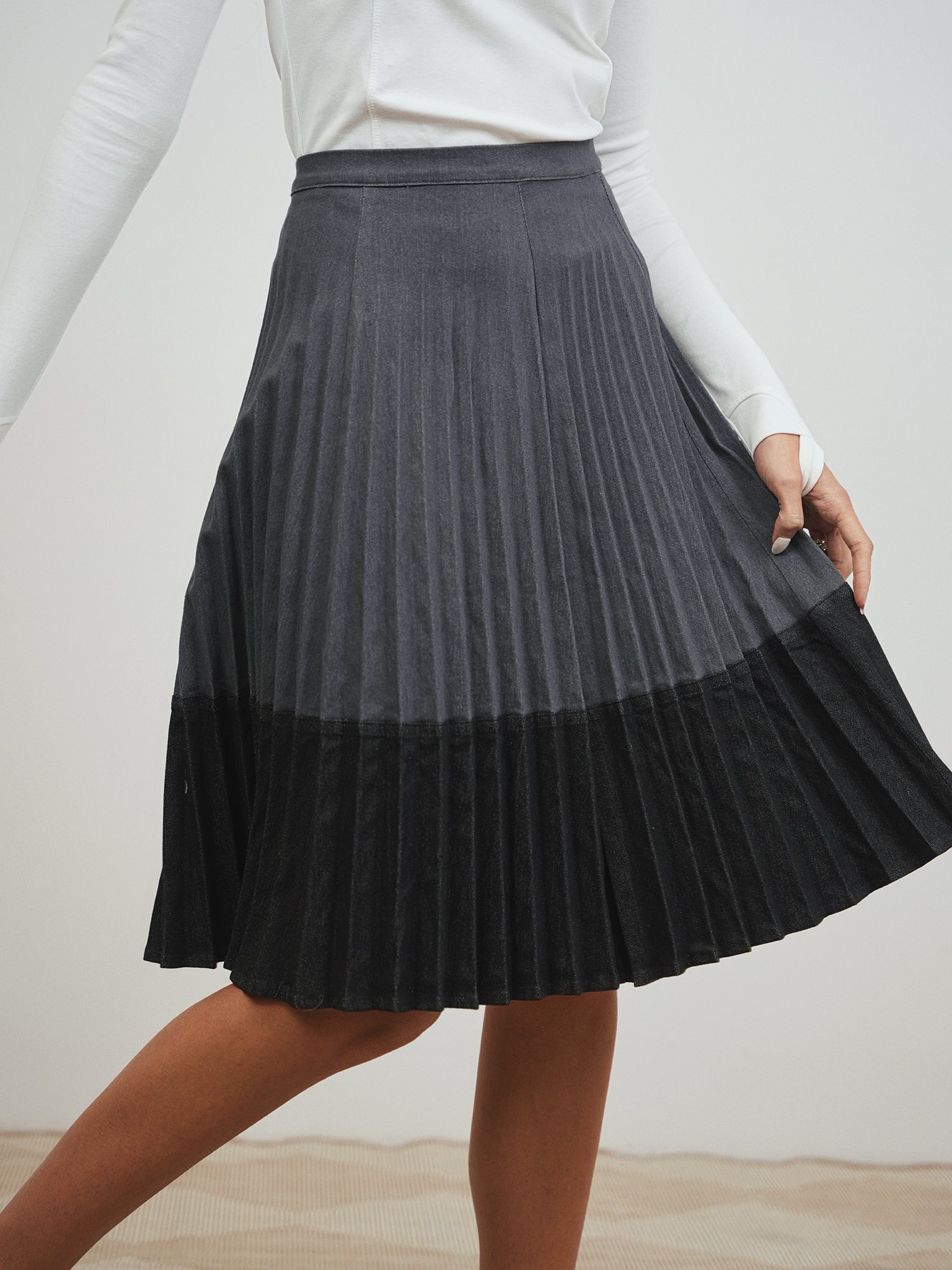 Colorblock Pleated Denim Skirt