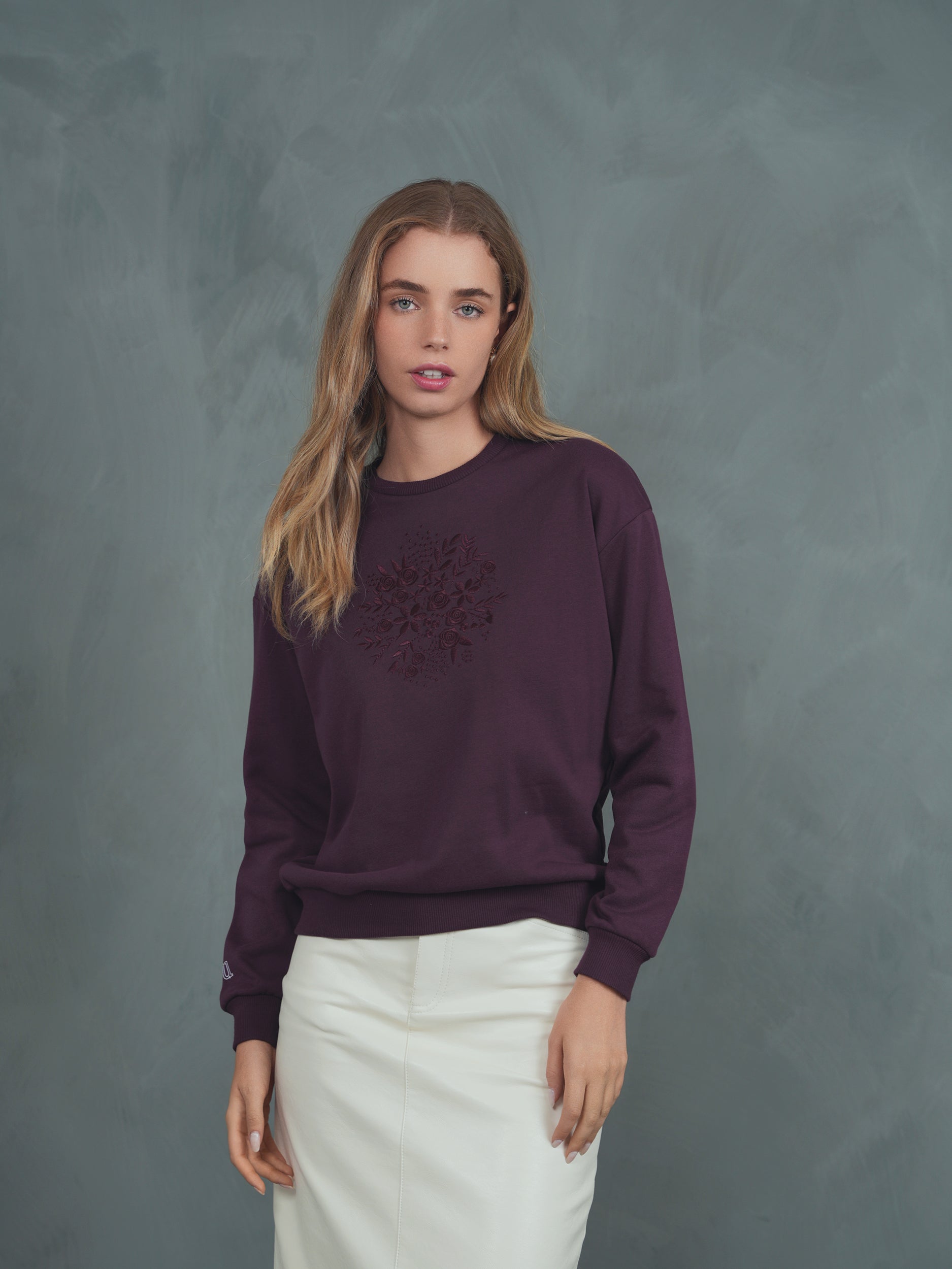 Embroidery Sweatshirt