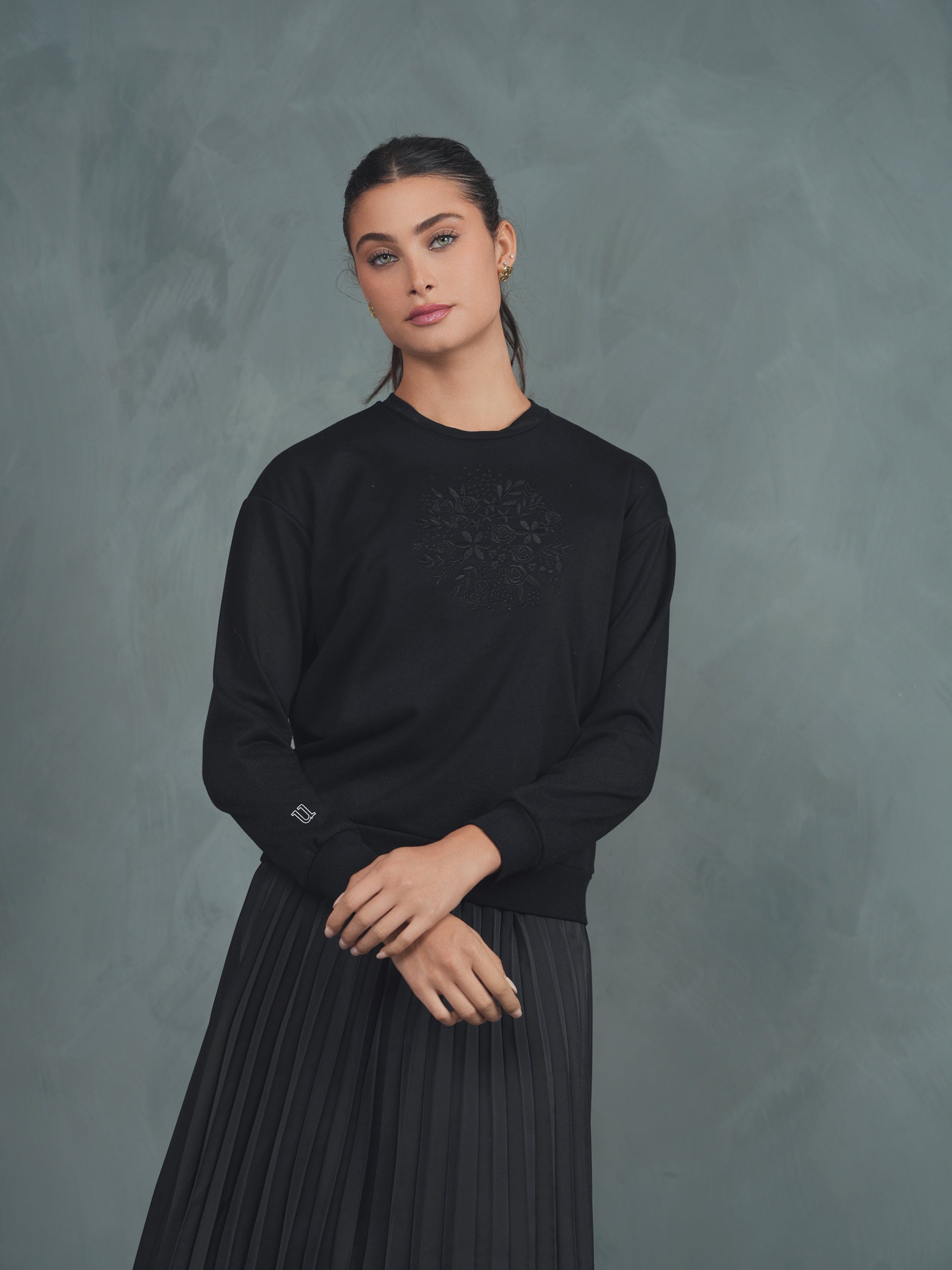 Embroidery Sweatshirt