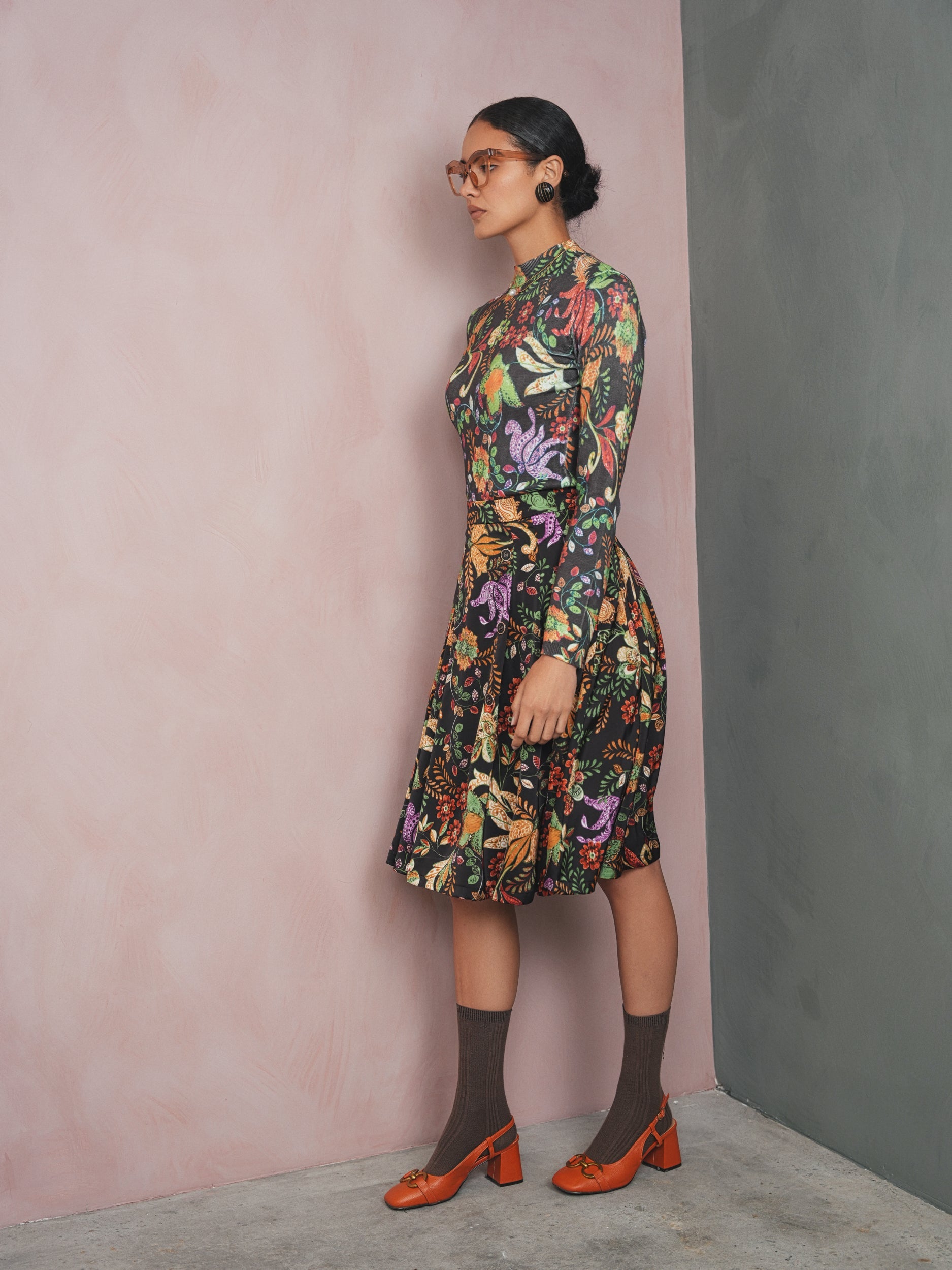 Buttoned Pleated Skirt