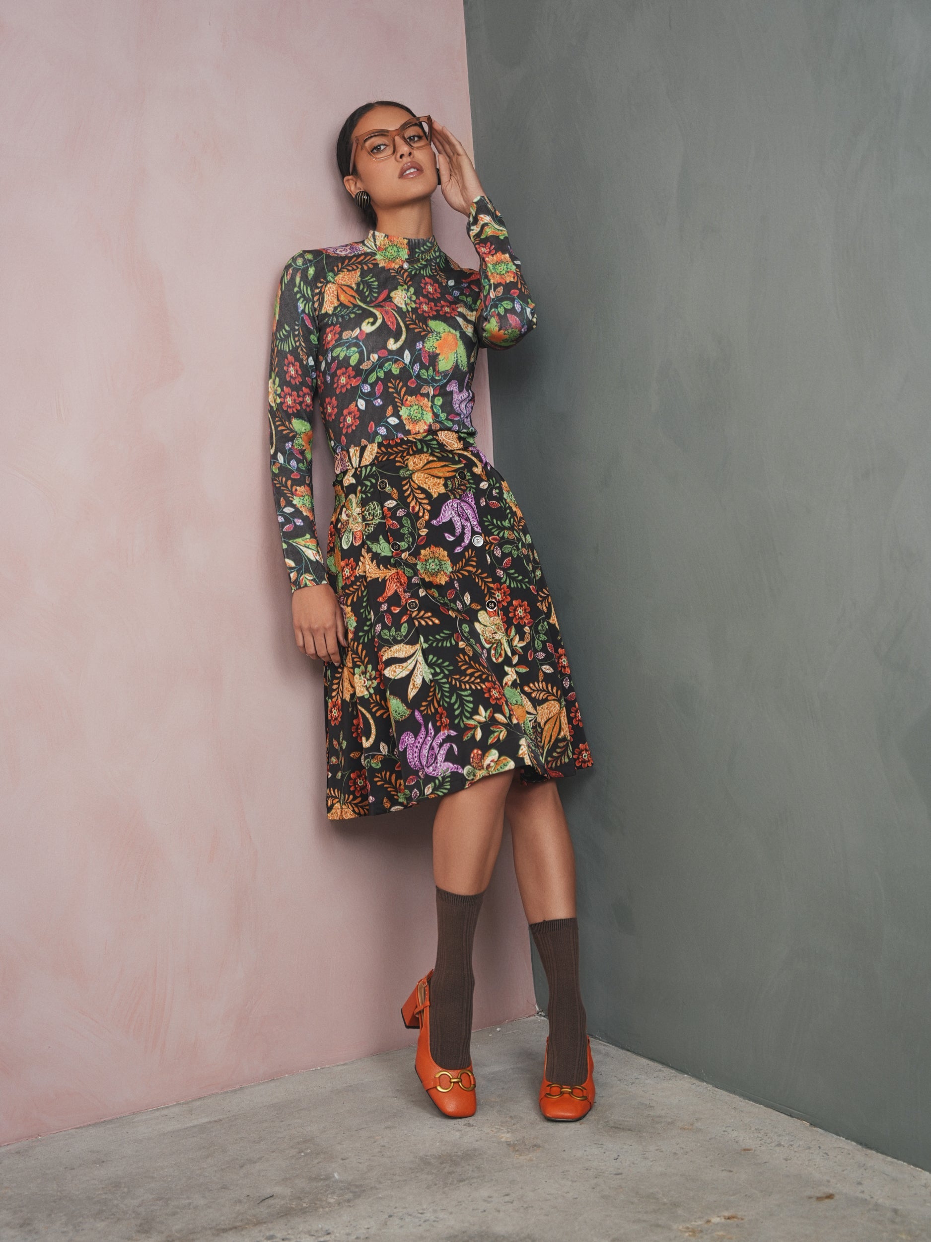 Buttoned Pleated Skirt